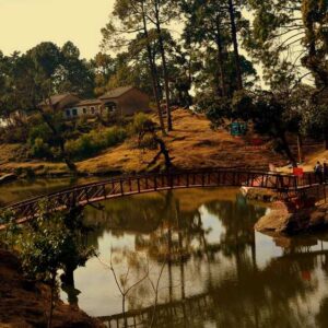 The best months to visit Lansdowne are April, May, June, and September, when the weather is especially pleasant for walking, sightseeing, and short treks.